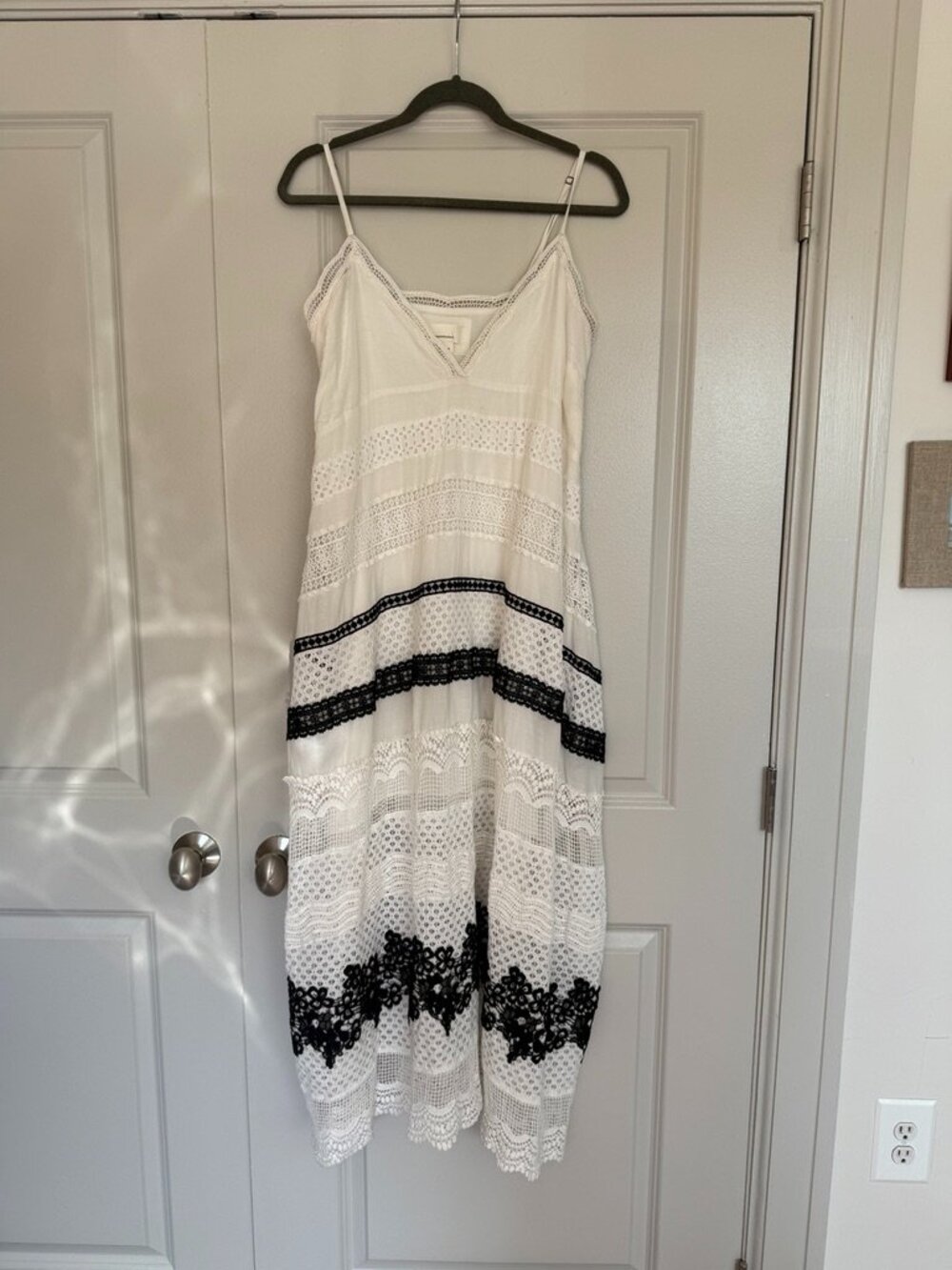 Anthropologie White Black Lace Tiered Midi Dress V-Neck Boho M - Picture 3 of 9